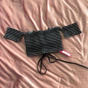 💖3/$20 BNWT Off the shoulder Bikini Top